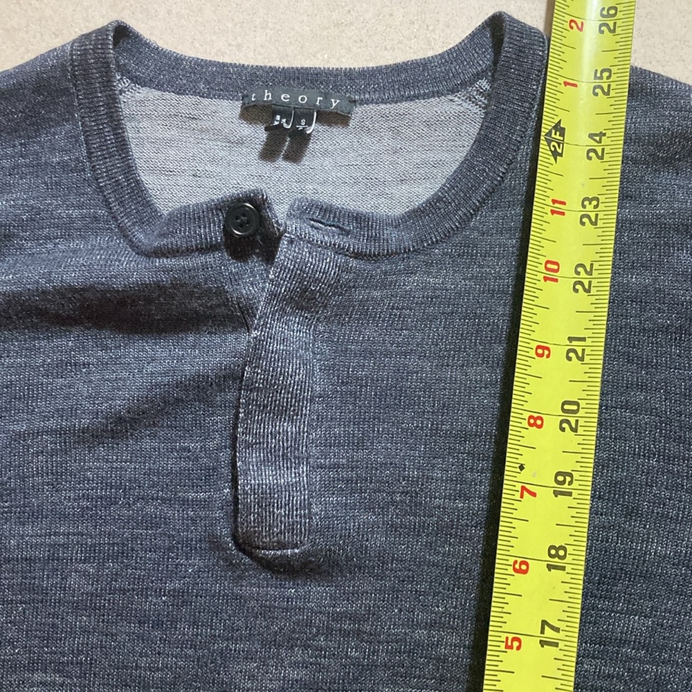 Theory Long Sleeved Henley small